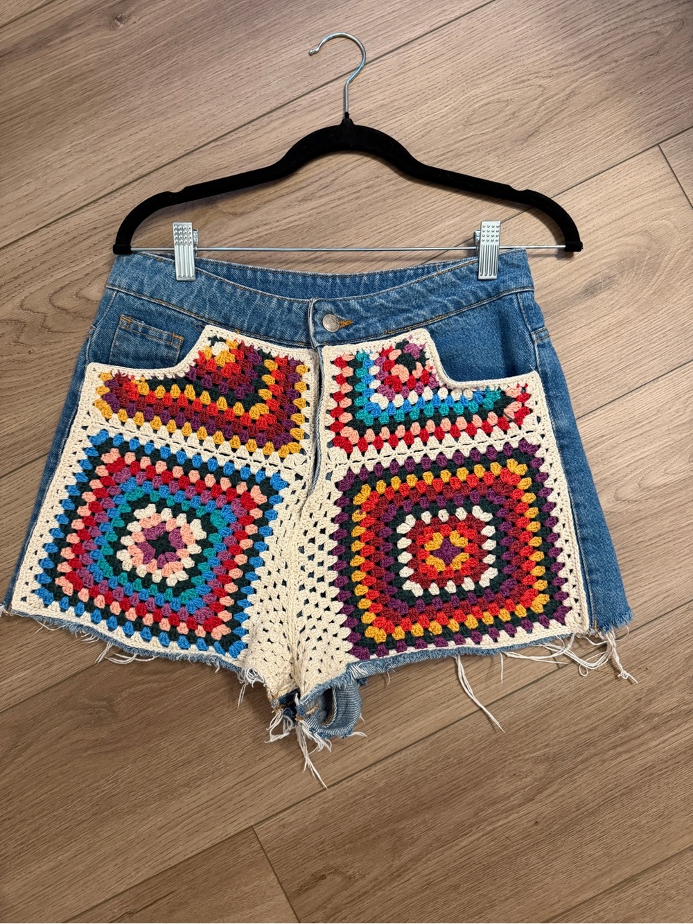 Farm Rio for Anthro Multicolor Crochet Patch High-Rise 100% cotton Denim Shorts - Picture 1 of 11